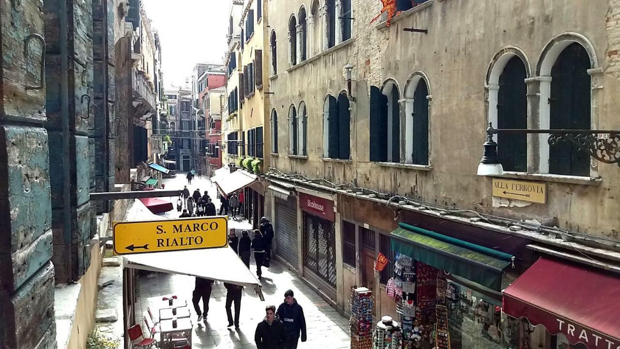 A La Pescaria Studios Venedig Exterior foto